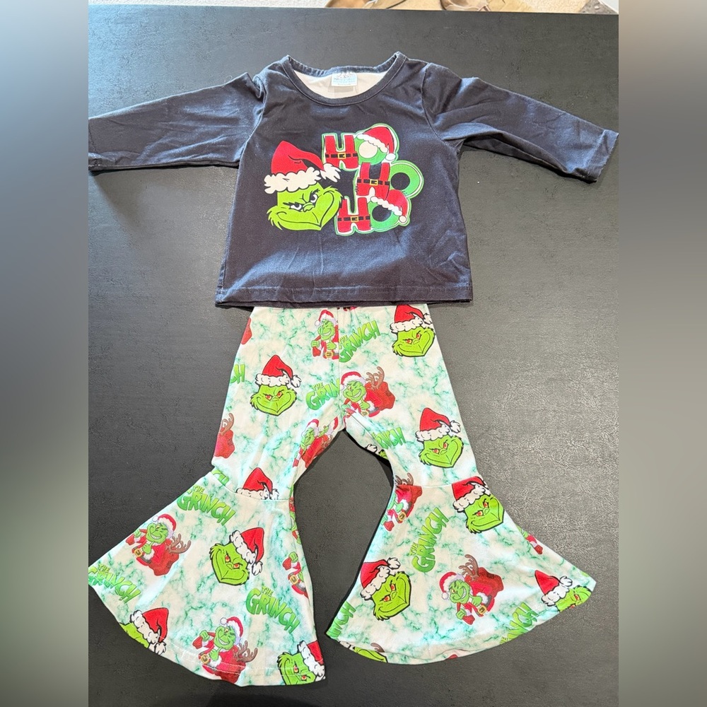 Grinch Christmas Outfit w/ flare pants!